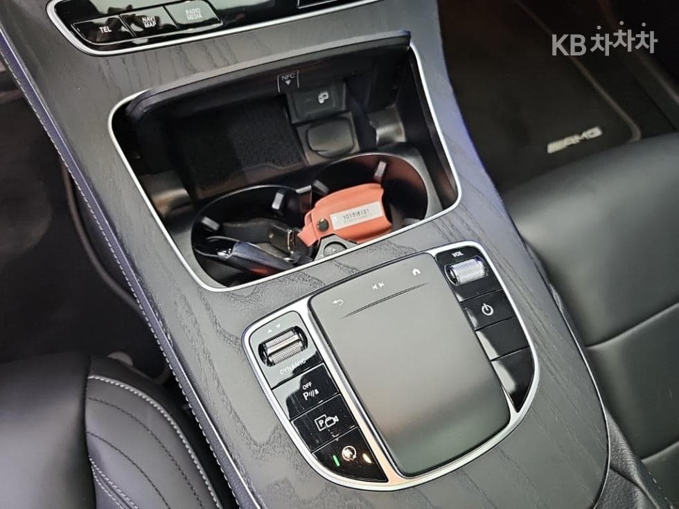 Mercedes-Benz E-Клас (W213)E220d 4MATIC AMG Line - 17