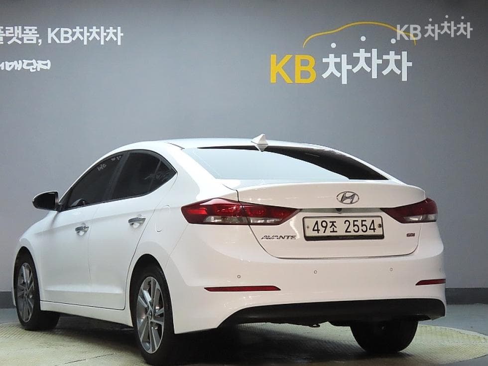 Хюндай The New (фейслифт) Avante (Elantra)1.6 GDi Modern Специал (специален признак/издание) - 4
