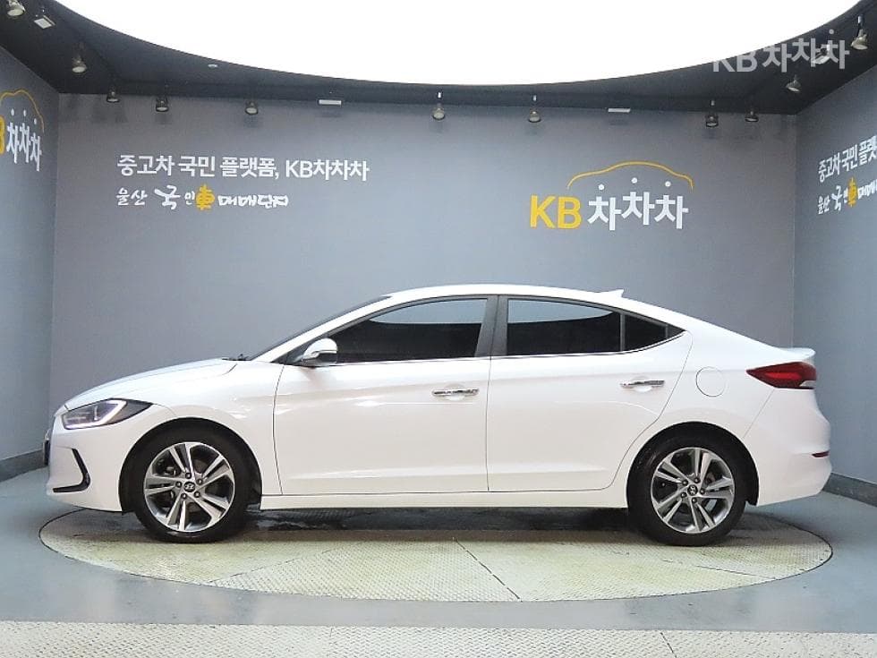 Хюндай The New (фейслифт) Avante (Elantra)1.6 GDi Modern Специал (специален признак/издание) - 5
