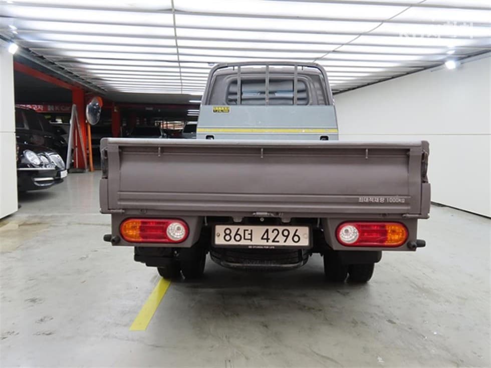Hyundai Porter 2Extra Long Super Cab CRDi Smart - 3