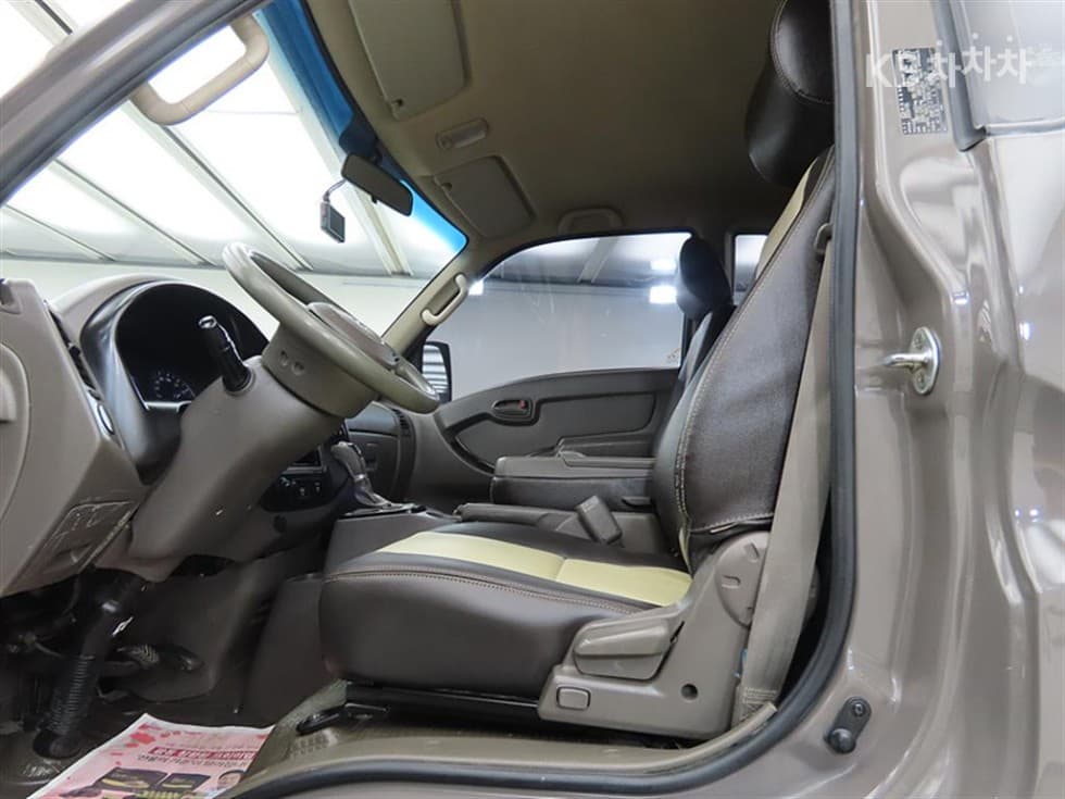 Hyundai Porter 2Extra Long Super Cab CRDi Smart - 5