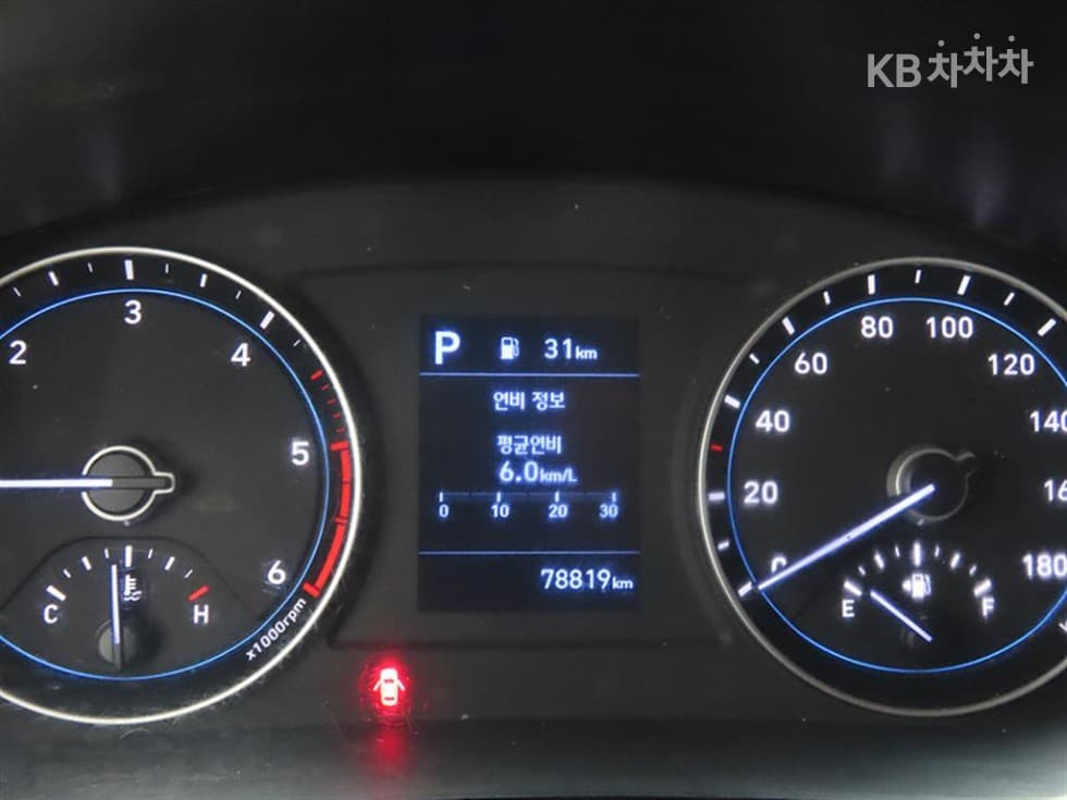 Hyundai Porter 2Extra Long Super Cab CRDi Smart - 9