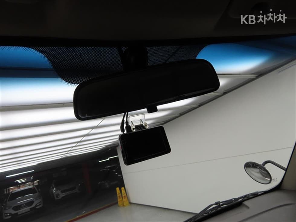 Hyundai Porter 2Extra Long Super Cab CRDi Smart - 14