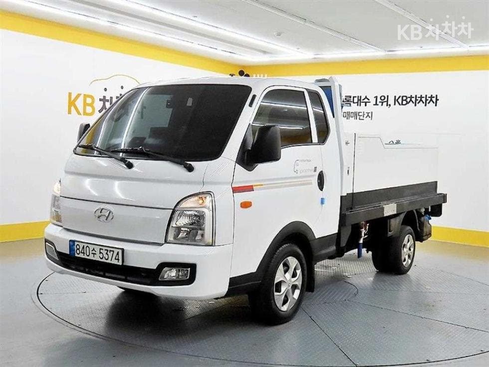 Hyundai Porter 2Extra Long Box Truck Super Cab SUP - 2
