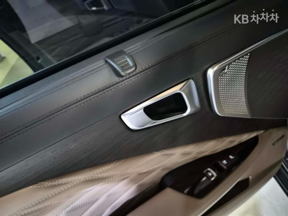 Киа K82.5L бензин Signature Специал (специален признак/издание) - 16
