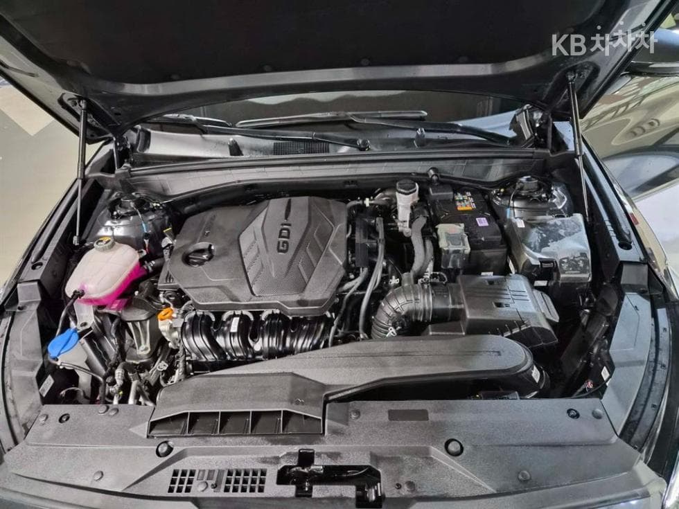 Киа K82.5L бензин Signature Специал (специален признак/издание) - 19
