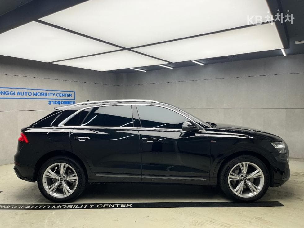 Audi Q83.0 45 Turbo Diesel Injection Quattro Premium - 2
