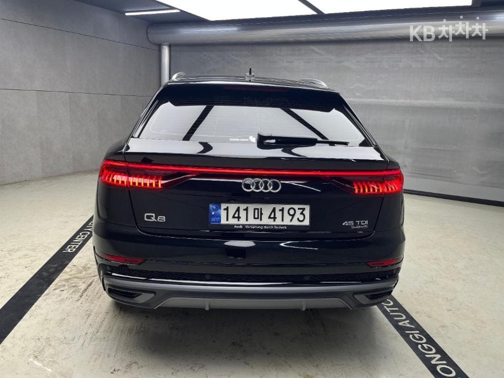 Audi Q83.0 45 Turbo Diesel Injection Quattro Premium - 3