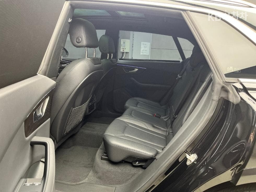 Audi Q83.0 45 Turbo Diesel Injection Quattro Premium - 6