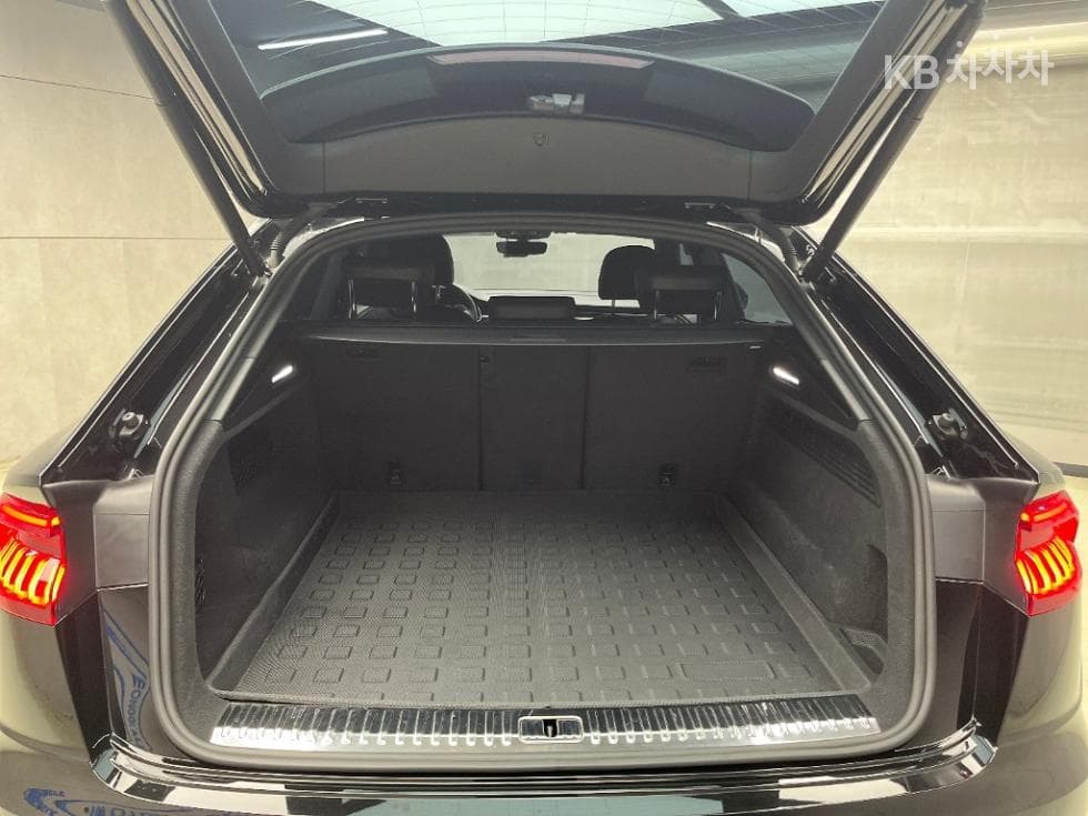 Audi Q83.0 45 Turbo Diesel Injection Quattro Premium - 16