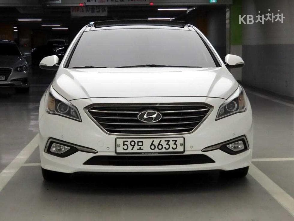 Хюндай Соната LF 2.0 Premium Стандартен - Image 1