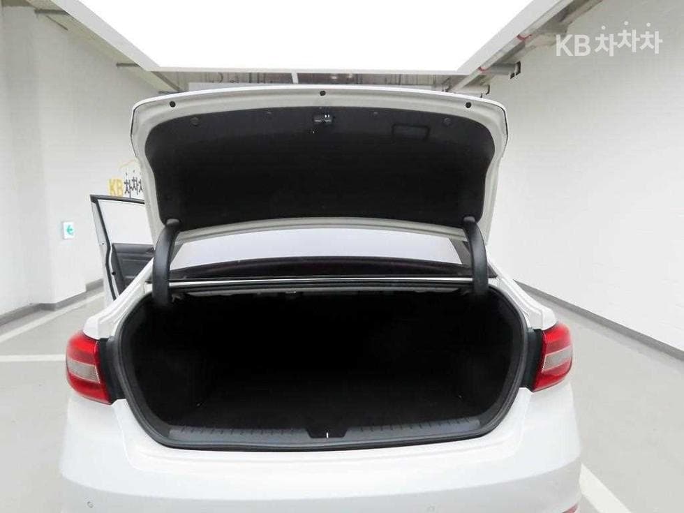 Хюндай Соната LF2.0 Premium Стандартен - 5