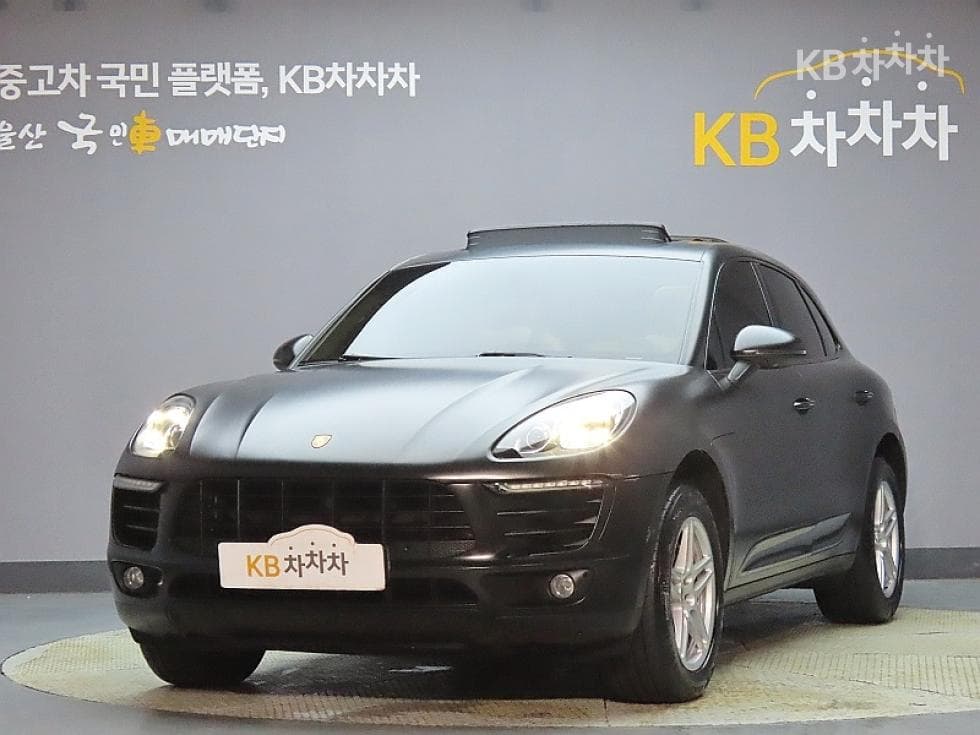 Porsche 마칸 2.0 - Image 1