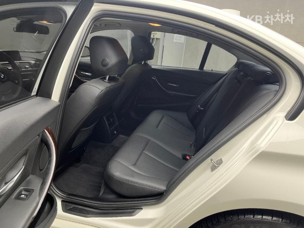 BMW New3 Series320d F30 - 6