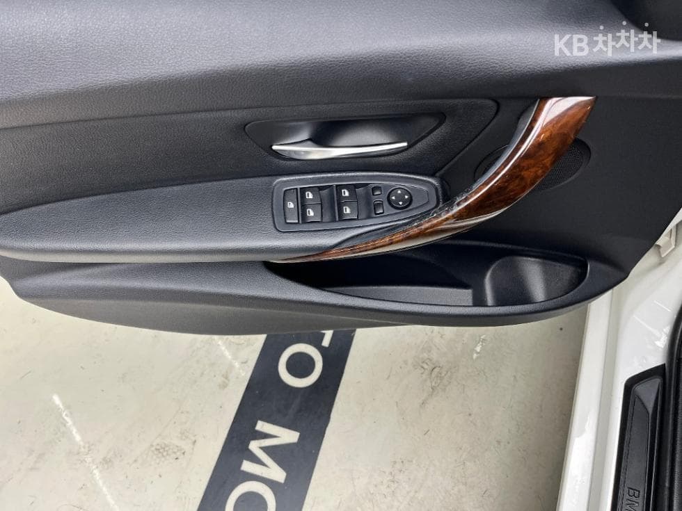 BMW New3 Series320d F30 - 11