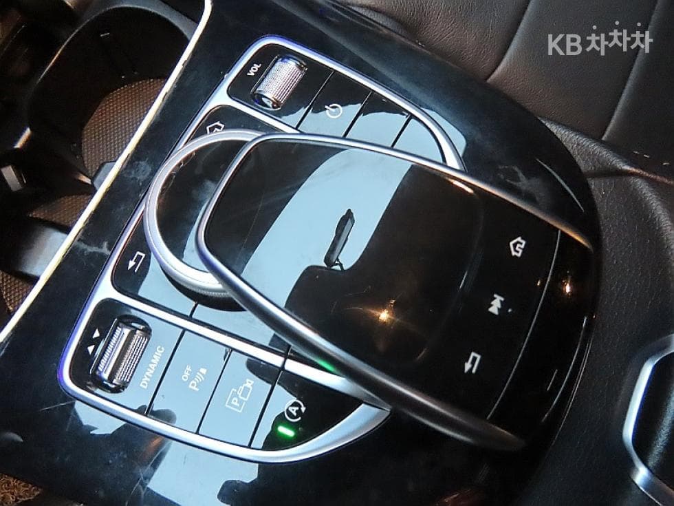 Mercedes-Benz E-Class (W213)E200 Avantgarde - 15