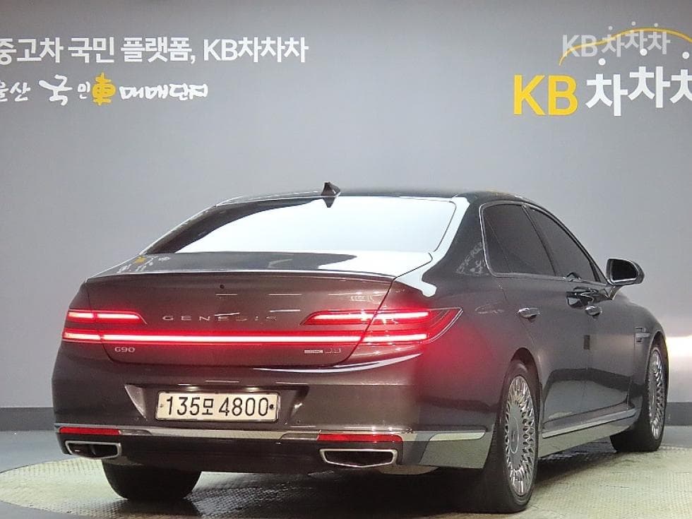 Genesis G903.8 GDi AWD Premium Luxury - 2