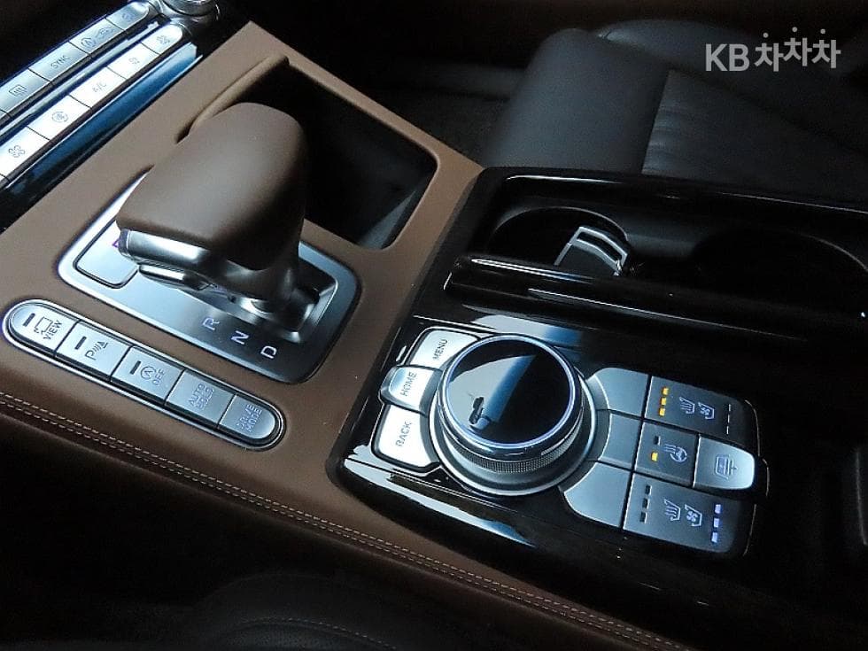 Genesis G903.8 GDi AWD Premium Luxury - 9