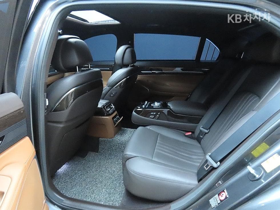 Genesis G903.8 GDi AWD Premium Luxury - 11
