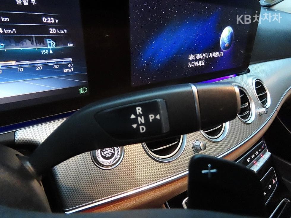 Mercedes-Benz E-Class (W213)E300 AMG Line - 9