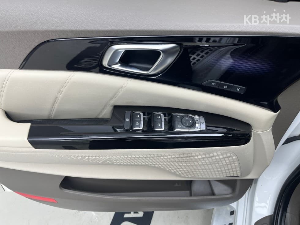 Киа Канивал 4-то поколениеВисок Лимузин (Канивал) G3.5 GDI 9-местен Signature - 11