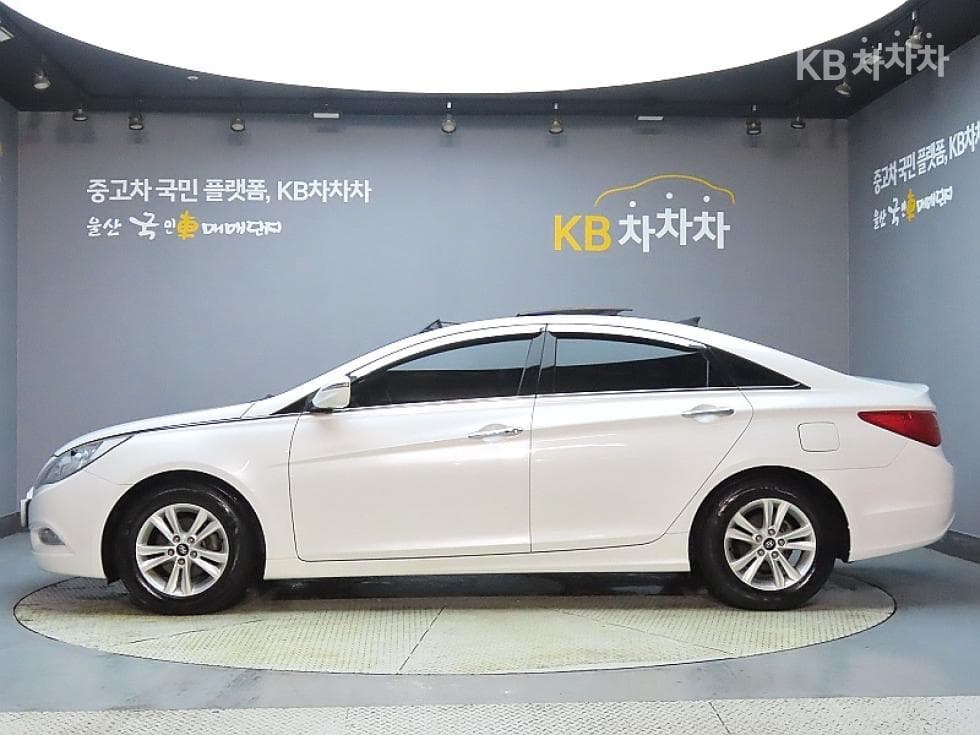 Hyundai YFSonataCVVL Luxury - 5