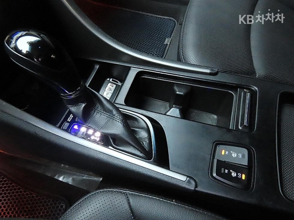 Hyundai YFSonataCVVL Luxury - 9