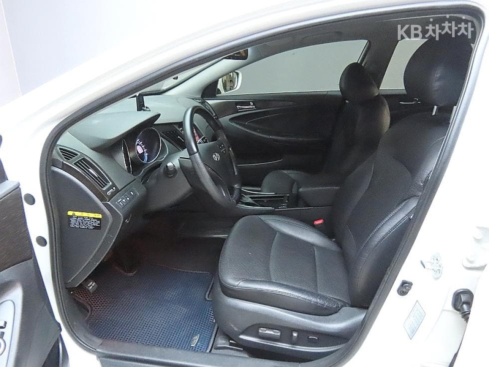 Hyundai YFSonataCVVL Luxury - 10