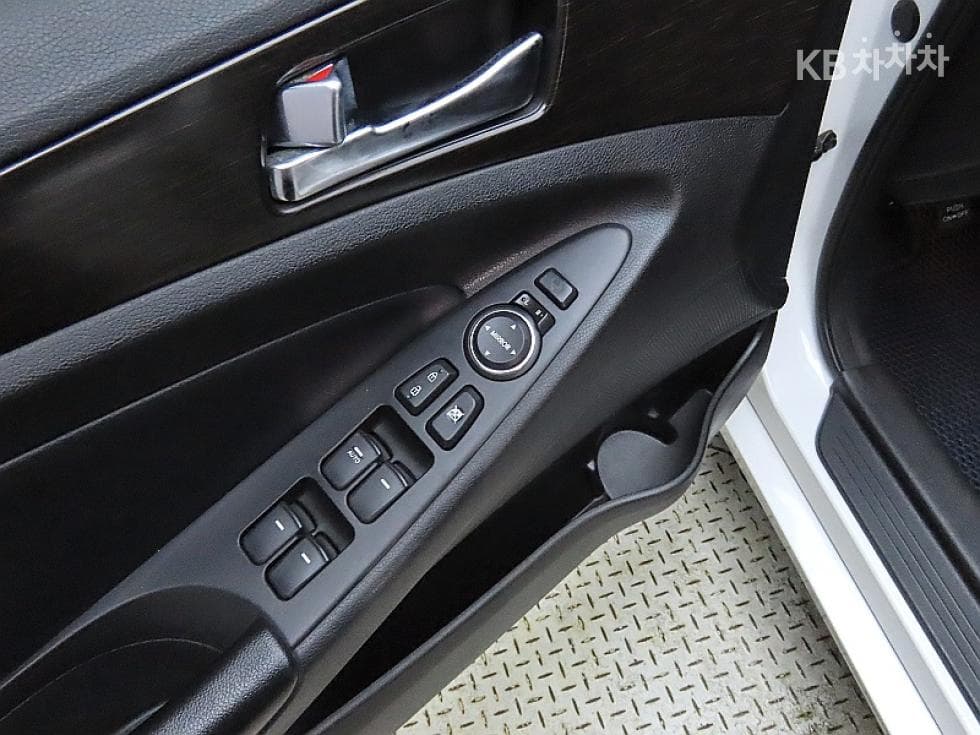 Hyundai YFSonataCVVL Luxury - 13