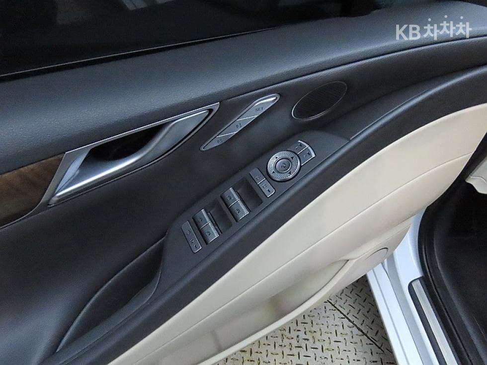 Genesis G80(RG3)2.5 Turbo Gasoline Direct Injection 2WD - 13