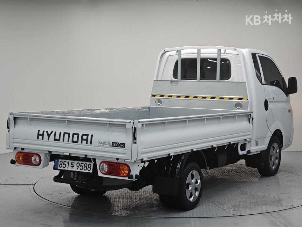 Хюндай Porter 2Удължено междуосие Super Cab LPG Premium - 4