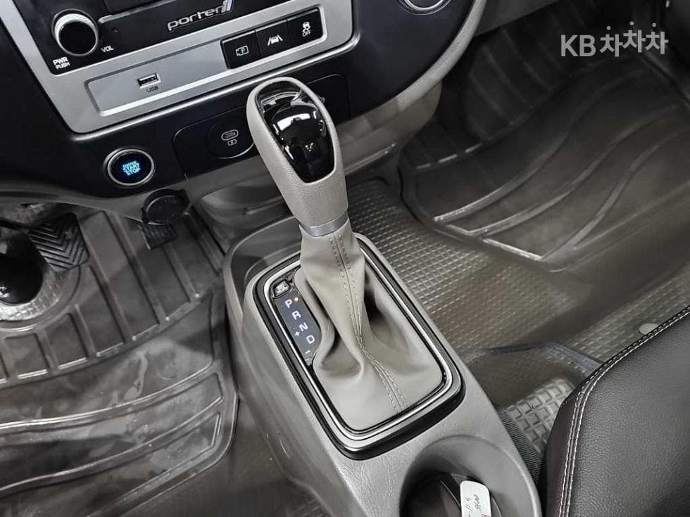 Хюндай Porter 2Удължено междуосие Super Cab LPG Premium - 10