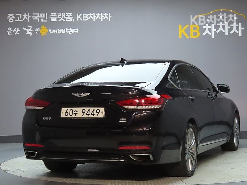 Hyundai GenesisDHG380 파이니스트 에디션 AWD - 2