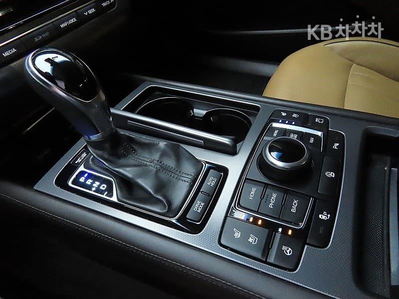 Hyundai GenesisDHG380 파이니스트 에디션 AWD - 8