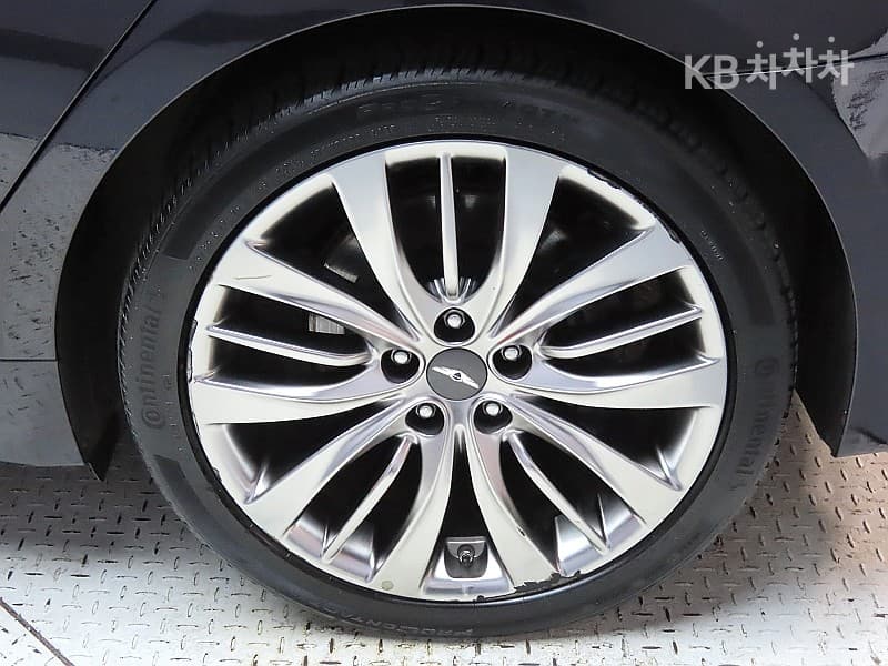 Hyundai GenesisDHG380 파이니스트 에디션 AWD - 19