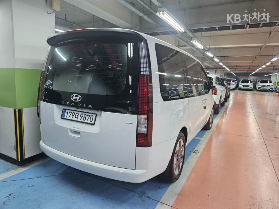 Хюндай Staria2.2 Турер 9 AWD Modern - 4