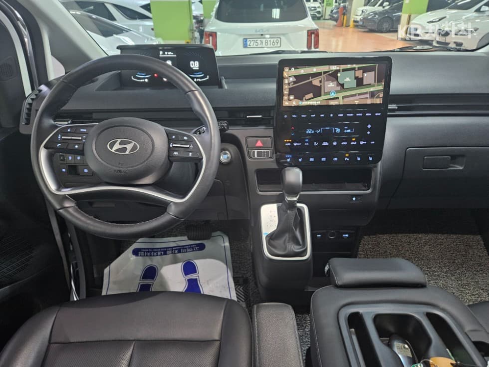 Хюндай Staria2.2 Турер 9 AWD Modern - 15