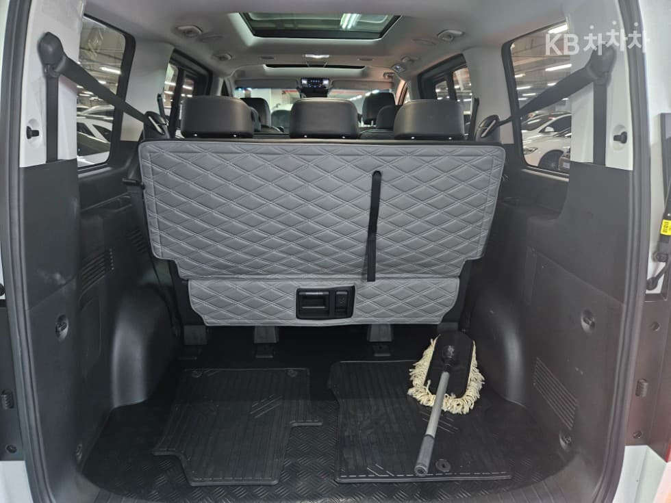 Хюндай Staria2.2 Турер 9 AWD Modern - 23