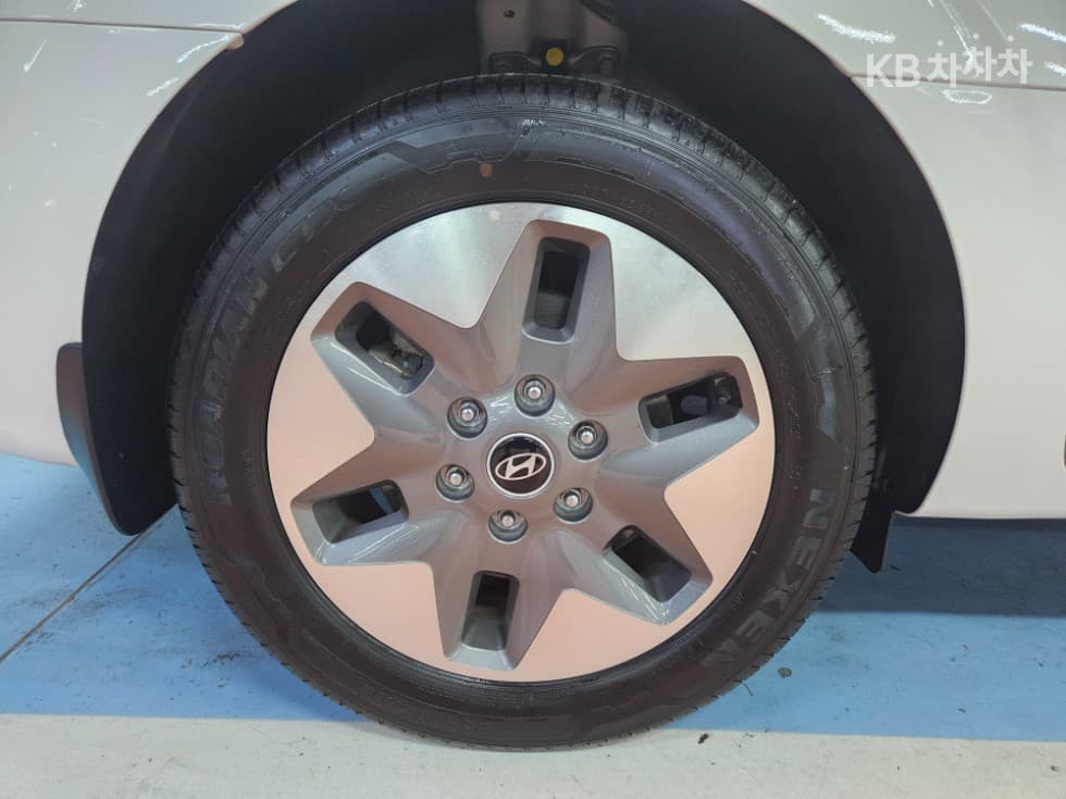 Хюндай Staria2.2 Турер 9 AWD Modern - 29