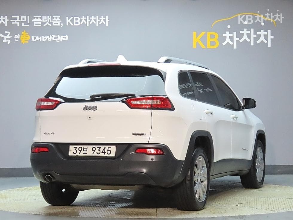 지프 체로키(KL)2.4 Бензин AWD Longitude High - 2