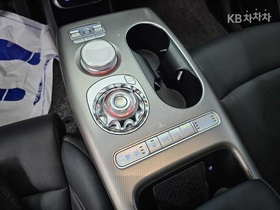 Genesis GV60Standard AWD Standard - 8