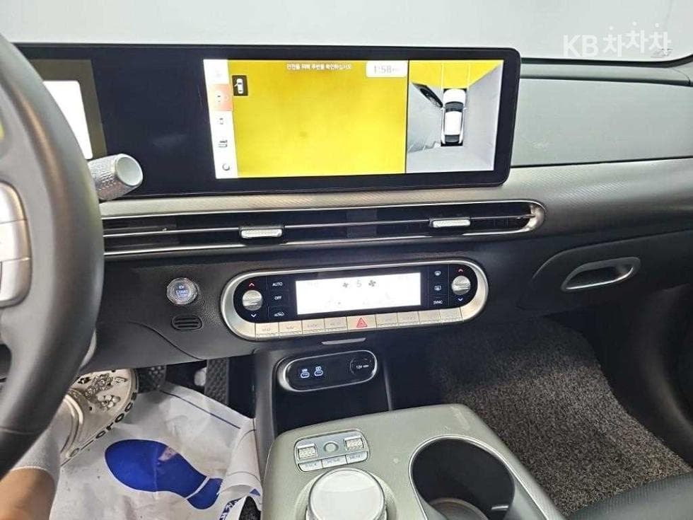 Genesis GV60Standard AWD Standard - 10