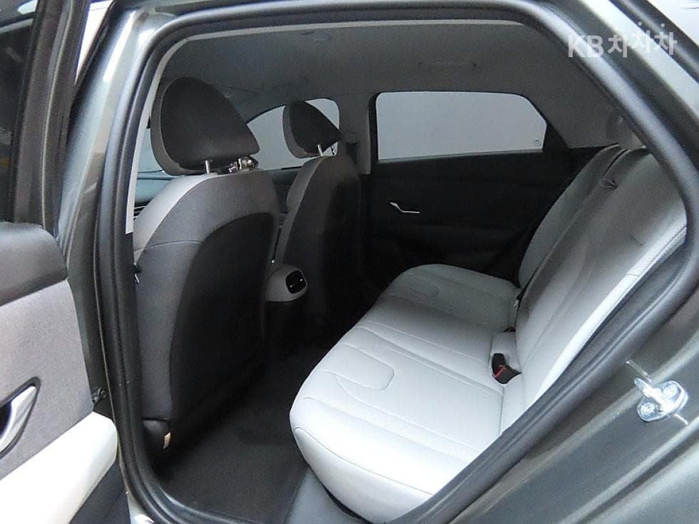 Hyundai All New Avante (Elantra)(CN7)1.6 Gasoline Modern - 11