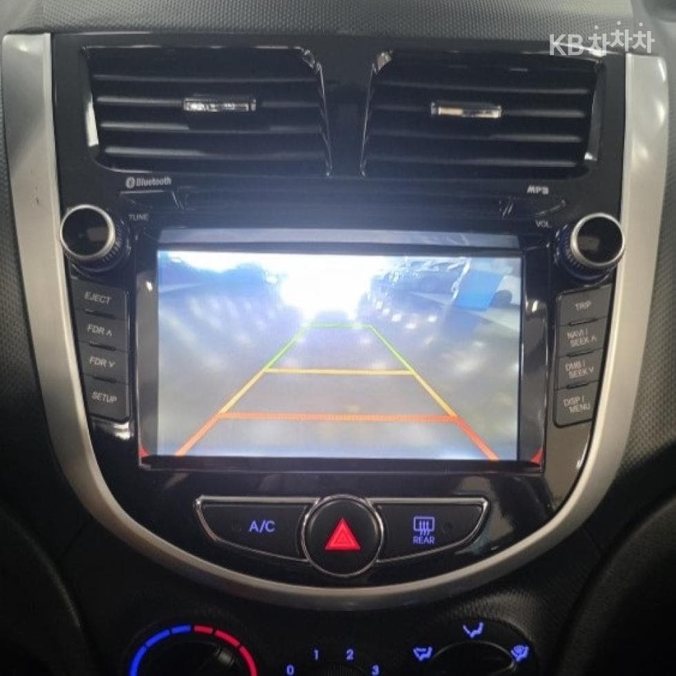 Hyundai Accent(신형)위트 1.6 VGT Modern - 14