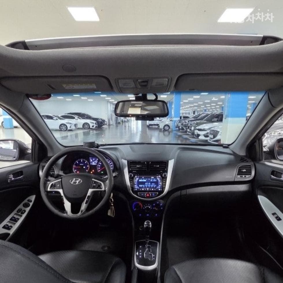 Hyundai Accent(신형)위트 1.6 VGT Modern - 16