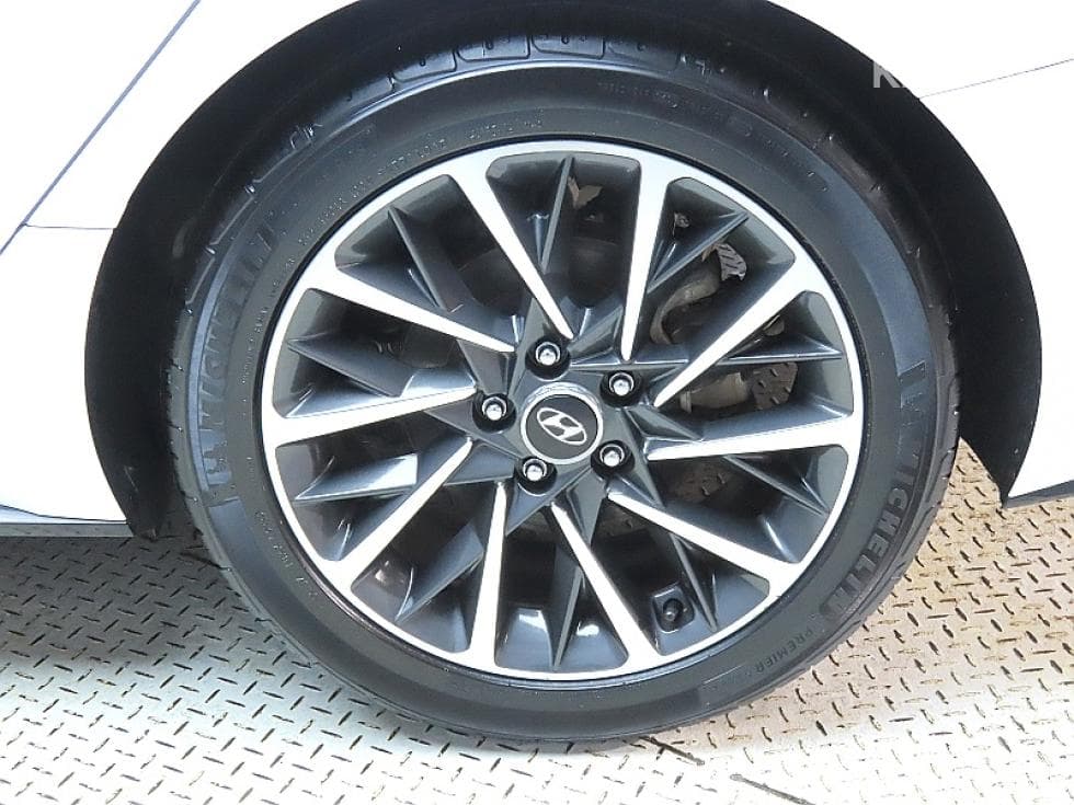 Hyundai Sonata (DN8)2.0 Premium 밀레니엄 - 20