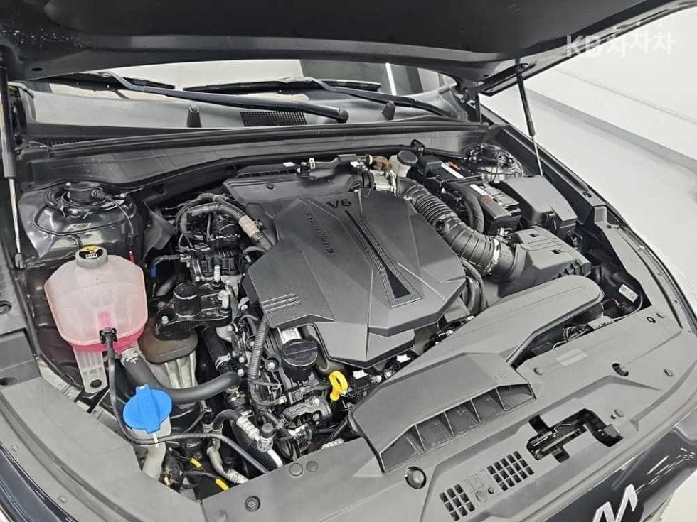 Kia K83.5 Gasoline Signature - 5
