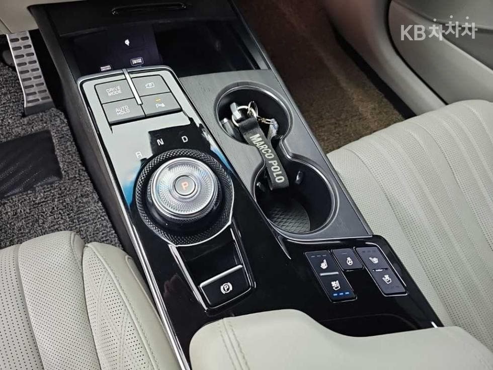 Kia K83.5 Gasoline Signature - 8