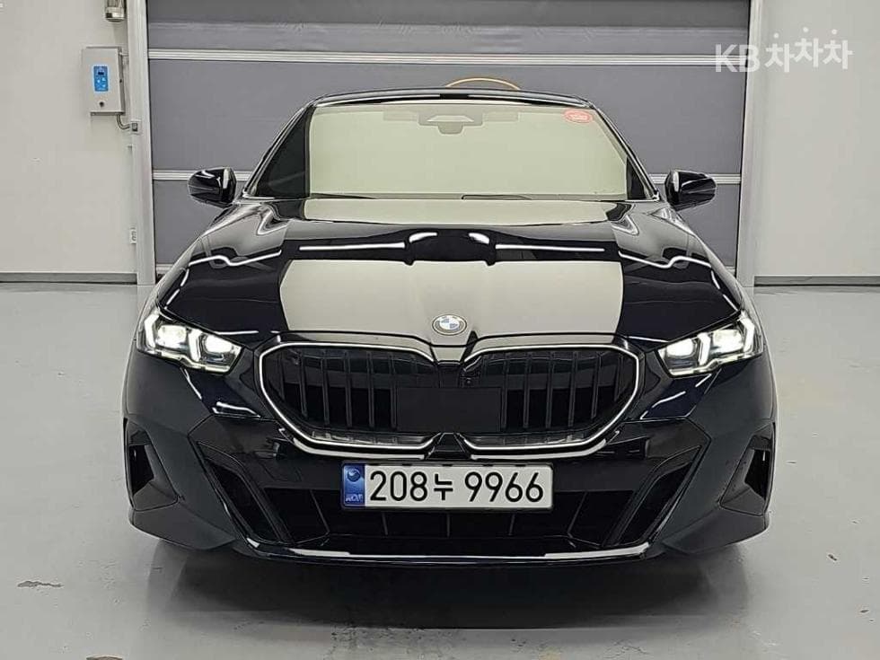 BMW New5 Series(G60)530i xDrive M Sport - 2
