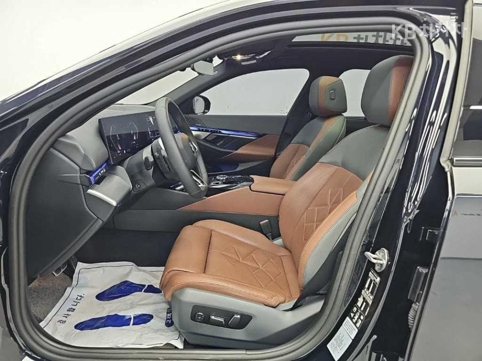 BMW New5 Series(G60)530i xDrive M Sport - 11